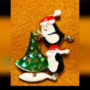 Tree Topper 2 Penguins Christmas Brooch